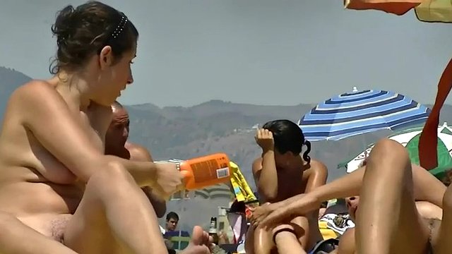 Нудисты На Общественных Пляжах Видео Нудисты На Общественных Пляжах Видео