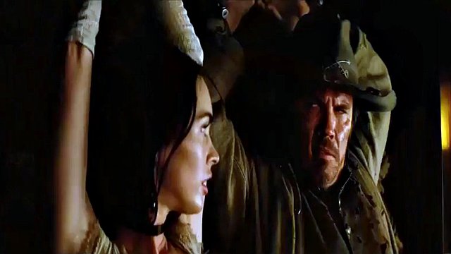 Megan Fox sexy cleavage