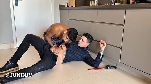 Juninha rabuda ft. Brunohot & Bruno Sarado: Blowjob, Doggy & Big Tits Gay Porn