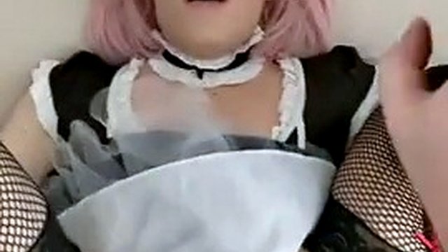 Maid fucked by chubby daddy and creampied
