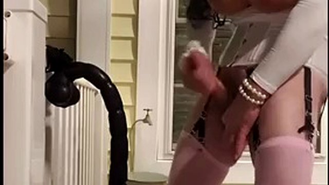 DeeDeeSlut69 Deepthroat und Sperma