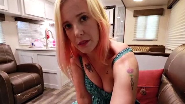 My girlfriends mom wants my cock - Jane Cane