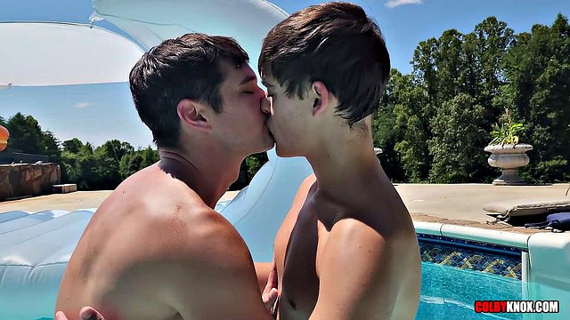 Twink's Buns Get Wrecked