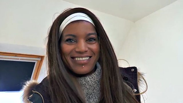Tunisian slut Safia wants to try a white cock