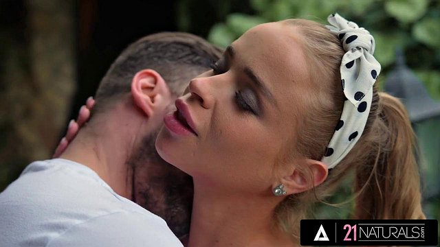 Kristof Cale Pounds Alexa Flexy's Butt with Relentless Anal Before Blasting Hot Cumshot Fa