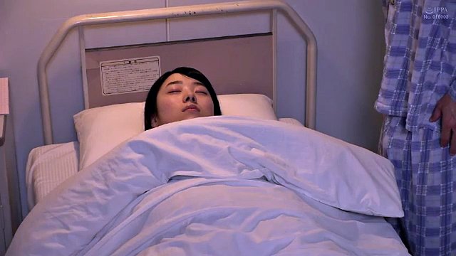 FLEXIBLE GIRL GYMNAST MAENO 3