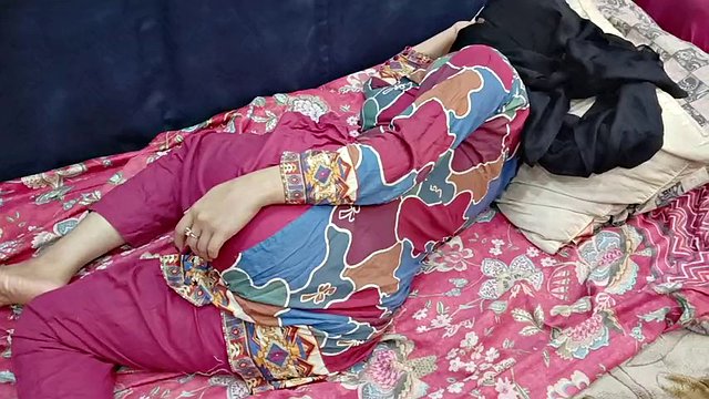XXX Desi when I fuck my stepdaughter, I see that her pussy is so cute