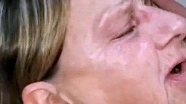 VAGABUNDA CASADA LESLIE - TRAÍÇA EXTREMA VAGA CASADA
