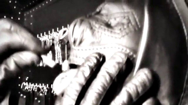 The Leather Domina - Leather Fetish - Total Leather Bondage