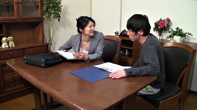 Pillow sales by flirting with the life insurance lady's aunt about a contract