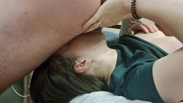 AnnetteSwallow Kisses Post Cumshot