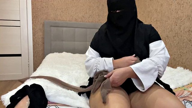 カイロ出身のエジプト人の妻がオナニーの指示を与える