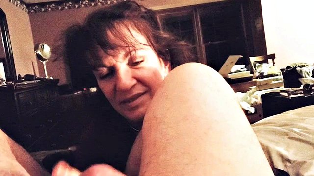 Slutwife Diane Unpublished Video Stroking Her Internet Date Off While Pumping His Ass with Her Finger