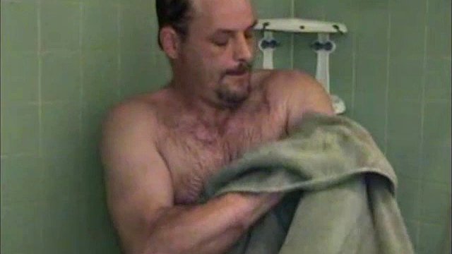 My favorite guy with heating and air conditioning was fucking forcing me to come back and make another video. So I finally agreed and here it is. This 6ft 2in, 220 lbs well hung working man loves to get fucked in the ass.