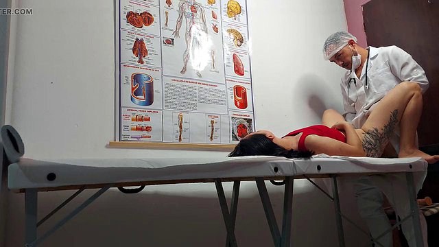 Jennyferpimenta's Big Butt Gynecologist Fingers Ass and Pussy with Dildo Then Fuck