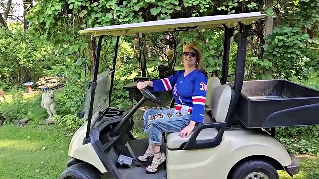 ONLY FAN leak Face Exposed Mistress Thursday Getting ready for the Game with her Big Tits bouncing