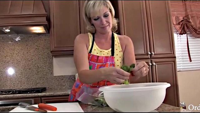 Mom Seduces Stepson s Friend: Blowjob, Milf & Hardcore Porn
