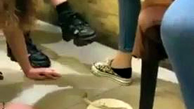 Stopy 2: Obciąganie, porno azjatyckie i grupowe