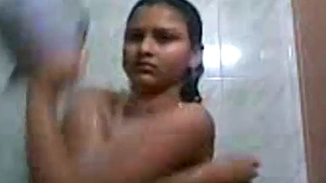 banho menina indiana