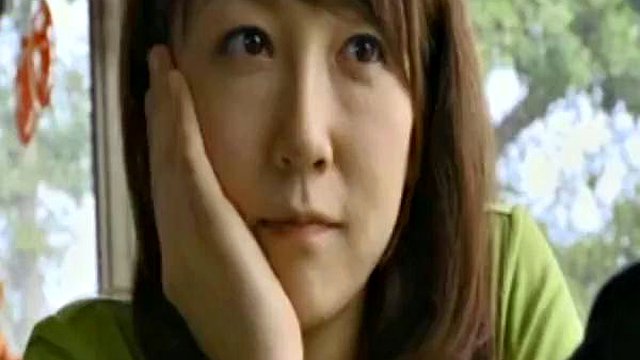 Japanese Girls kiss in public: Babe, Fetish & Lesbian Porn
