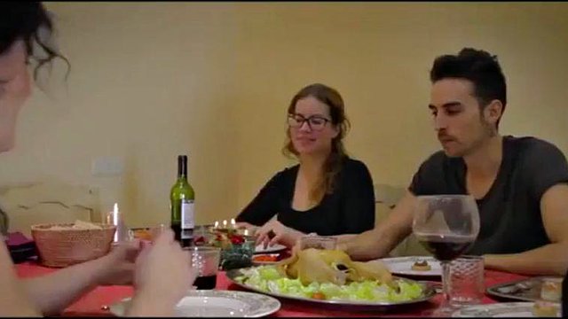 Kolacja: porno z obciąganiem, pieskiem i lizaniem