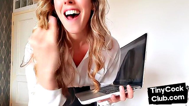 Il perdente di Micropenis è stato umiliato da Babe