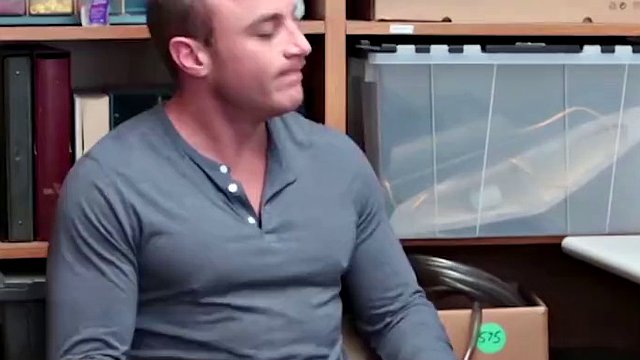 Young Perps - Dominative Security Officer Charles King Cums Inside Hunk White Thief's Tight Asshole