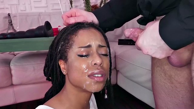 Kira Noire piss fetish ebony