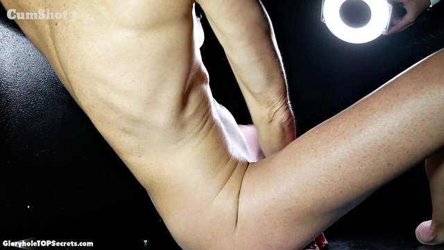 Sofie Marie Laps Cum fra Jon Jons Big Cock After Hot Fuck
