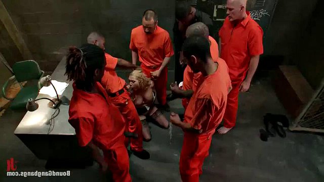 AJX -Polizistin in Death Row