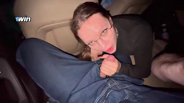 Risky fellatio in car during travel with duddys. Jizz in gullet - greatest Point of