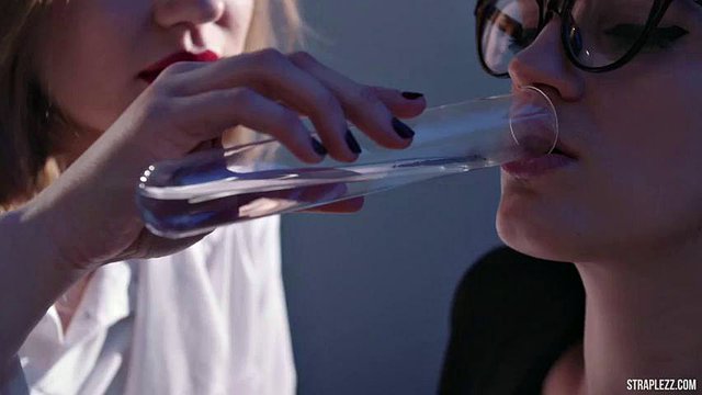 Médica Médica Ajudando com ela: Pornografia Big, Loira e Hardcore