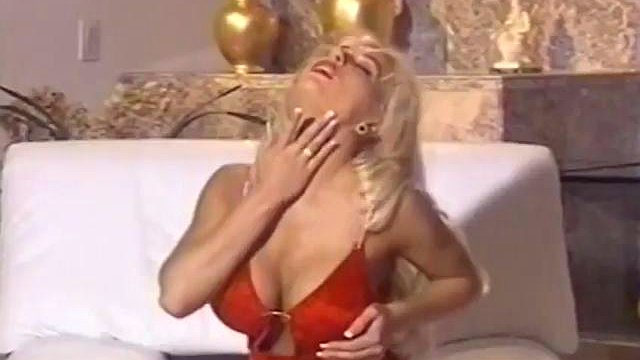 HB Summer Leigh Smoking Summer Heat: Big Tits, Blonde & Solo Porn