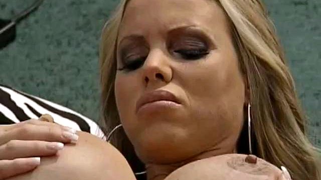 Annina Ucatis - Das Promotuder Scene 1: Big Tits, Blowjob e Deep Throat Porn