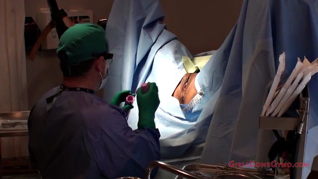 Daisy Ducati Under Goes Surgical Procedure By Doctor Tampa