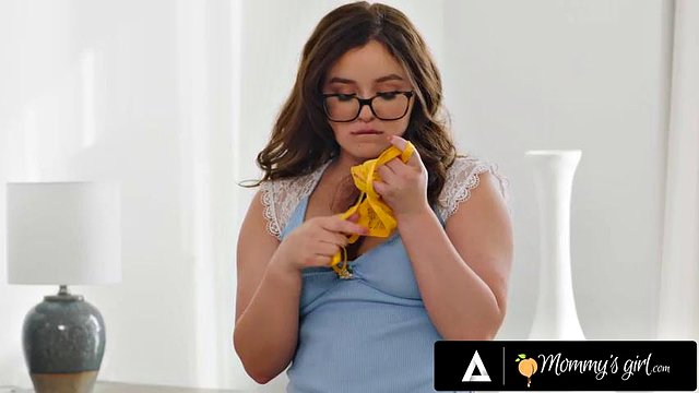 MOMMY'S GIRL - Redhead MILF Lauren Phillips Caught Stepdaughter Leana Lovings Sniffing Dirty Panties
