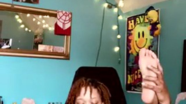 Tatted Camgirl cums HARD
