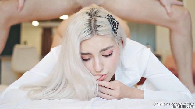 Eva Elfie's Close-Up Doggy Pounding Cumshot Facial