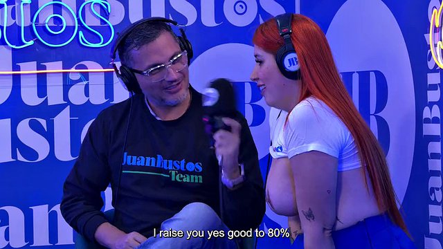 Andrea Pardo viene 5 volte! di fila sulla macchina del sesso al Podcast di Juan Bustos