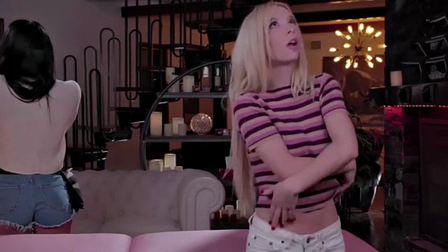 gina valentina seduce her stepsis kenzie reeves to lesbian sex