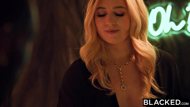 Gorgeous Blonde River Lynn Sucks Thick BBC in Hot Blowjob