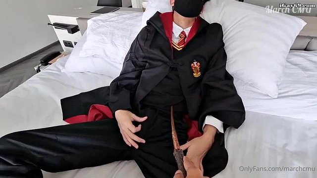 泰国同性恋电影[3月CMU]：亚洲，大家伙和打手枪色情