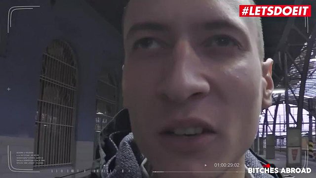 Letsdoeit - Busty Blonde trouve une grande surprise de bite à son appartement loué