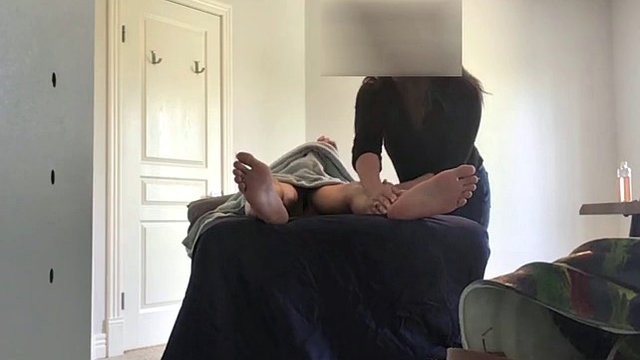 Married Italian RMT gives in to monster cock on first date