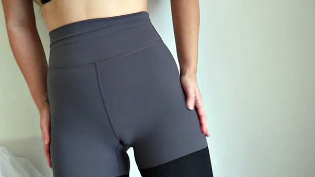 Please cum in my panties and yoga pants after rubbing my pussy