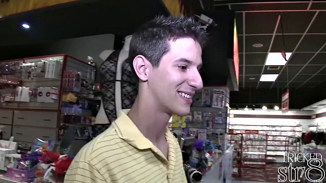 Tricked str8 gloryhole blown by gay cumswallowing dude