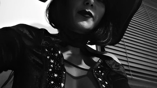 Giantess Roma Witch Halloween party
