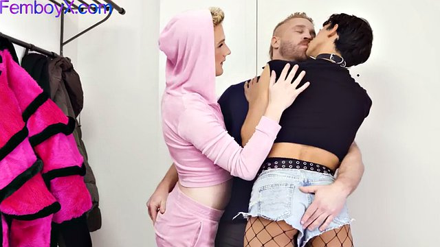 21 year old femboys crushed in threesome by DILF until facial end