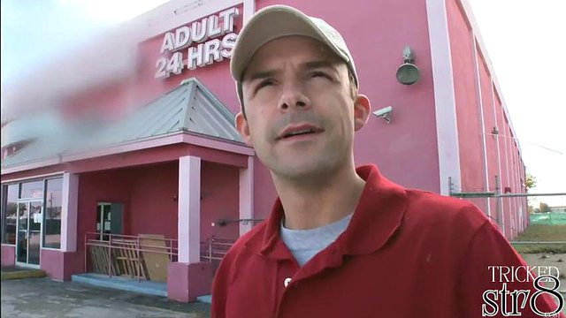 Tricked naughty str8 jock in glory hole
