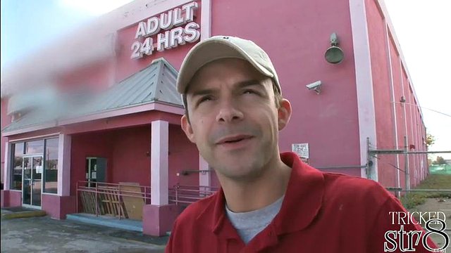 Tricked naughty str8 jock in glory hole